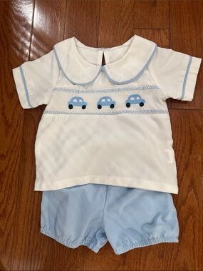 SHEIN White & Light Blue Baby Boys Two-Piece Set with Car Embroidery